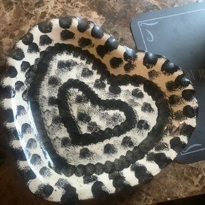 Black and white plate